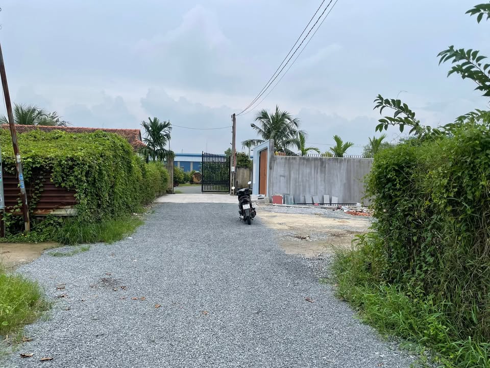 Đất nền Hưng Định 664,5m² - Sổ đỏ chính chủ, dễ dàng xây dựng!