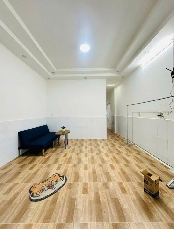 Nhà cho thuê hẻm xe hơi đường Nguyễn Văn Cừ 86m² giá 6.5 triệu - Sẵn sàng vào ở!