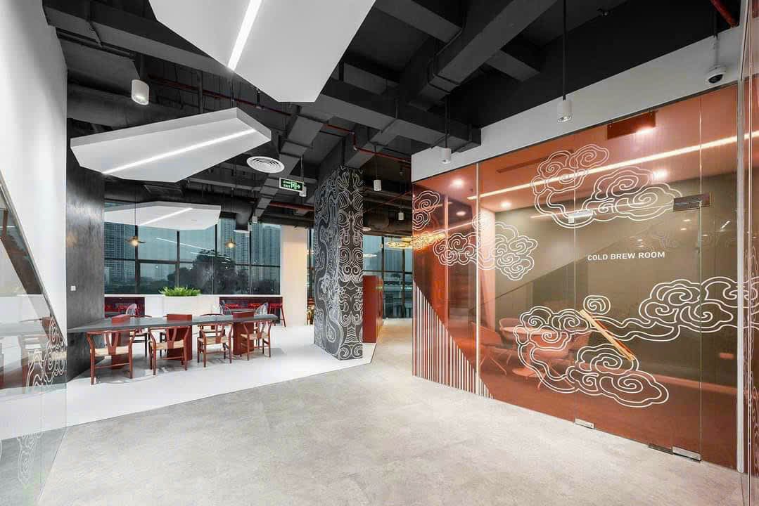 Văn phòng cho thuê Vinhomes WestPoint Phạm Hùng 247m² giá 75 triệu - Nội thất cực mềm!