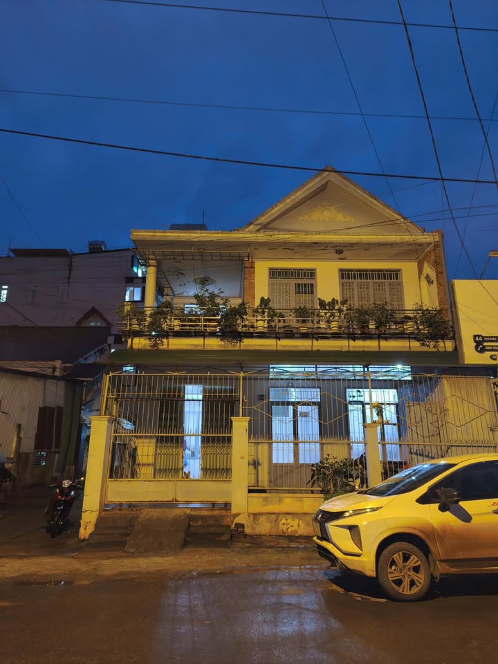 Nhà phố trung tâm Buôn Hồ 96m² giá 5 tỷ - Đầu tư sinh lời ngay!