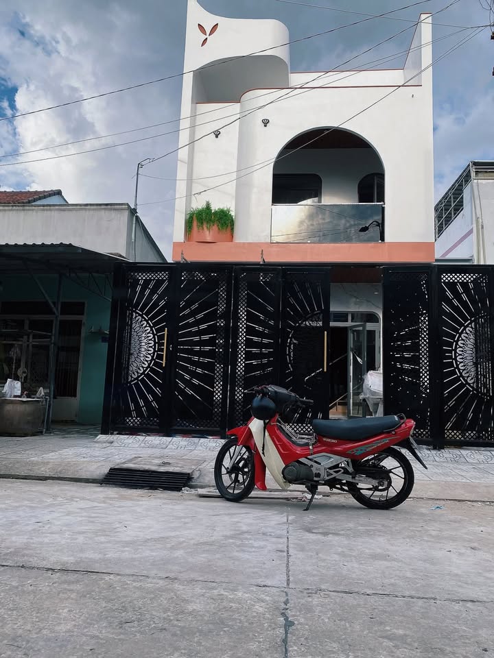 Nhà hoàn thiện 2 tầng An Hoà, Rạch Giá 98.6m² giá 3.9 tỷ - Sẵn sàng vào ở!