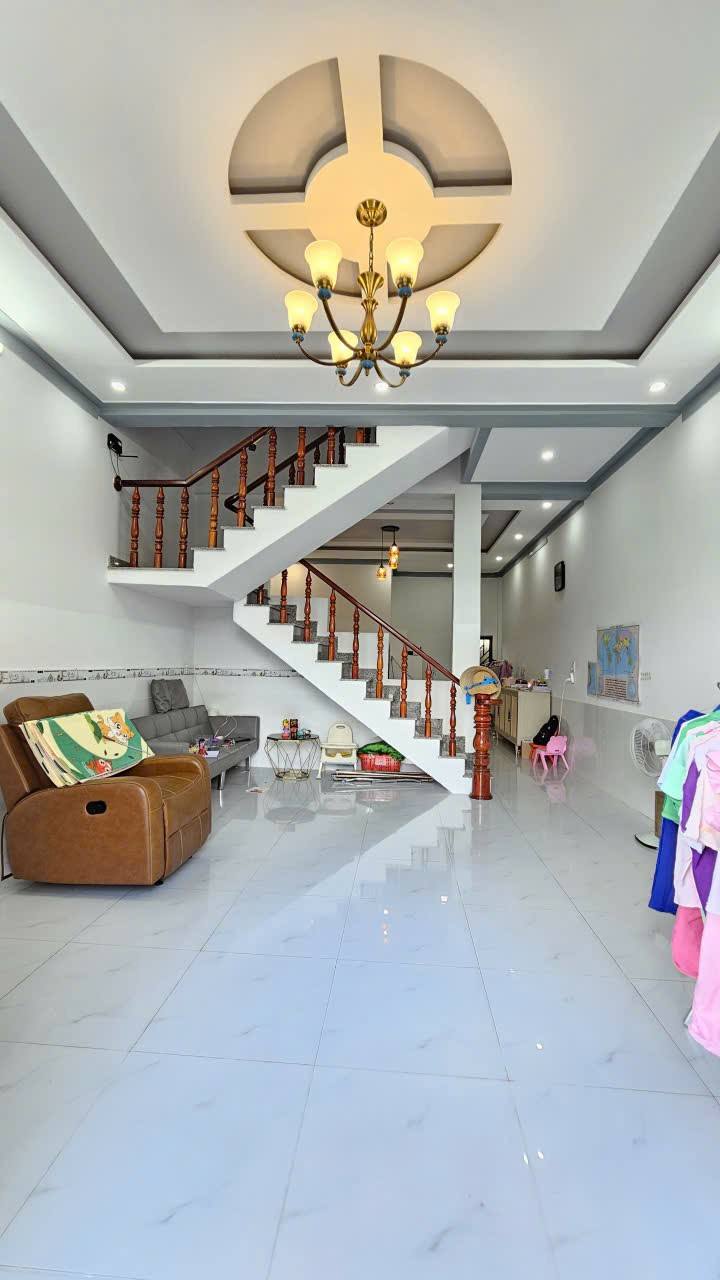 Nhà đẹp Bảo Lộc 95m² giá 1.9 tỷ - Sẵn sàng vào ở ngay!