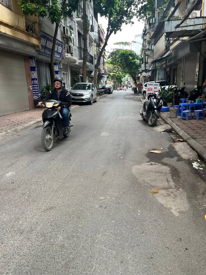 Nhà phố Trương Định, Hoàng Mai 34m² giá 8.8 tỷ - Kinh doanh ô tô tránh