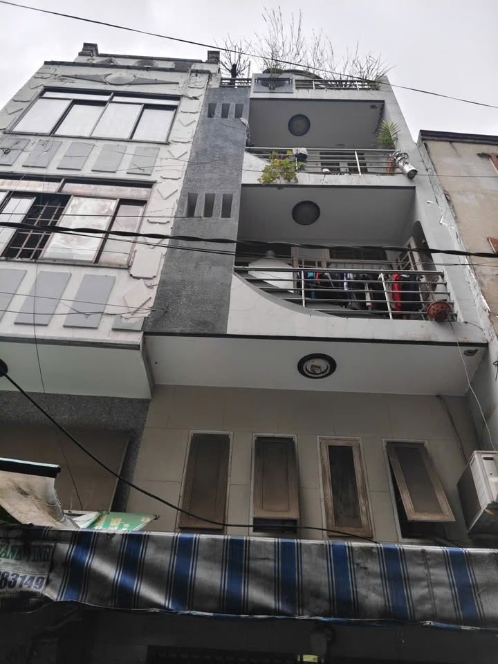 Nhà riêng 5 tầng 27m² tại quận 3 giá 7.3 tỷ - Vị trí đẹp, hẻm xe hơi