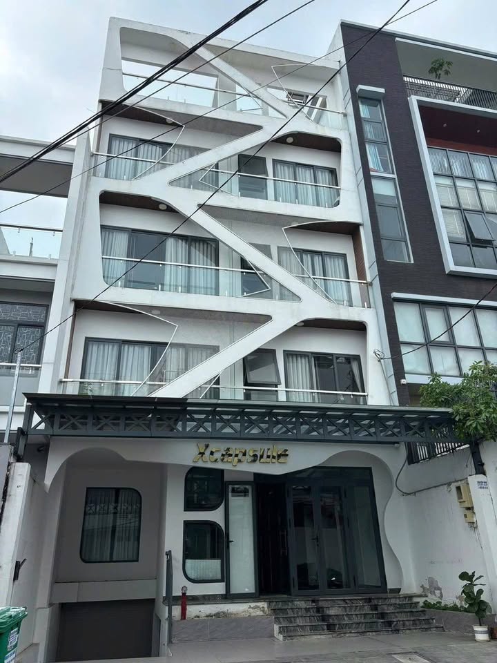 Căn hộ dịch vụ 23 căn Nguyễn Gia Trí 178m² giá 54 tỷ - Đầu tư sinh lời cao!