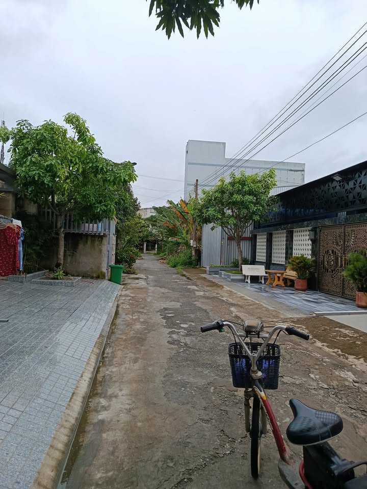 Nhà đẹp KDC Mỹ Phước Tây, Cai Lậy 108m² giá 1.3 tỷ - Thiết kế hiện đại, sổ hồng sẵn!