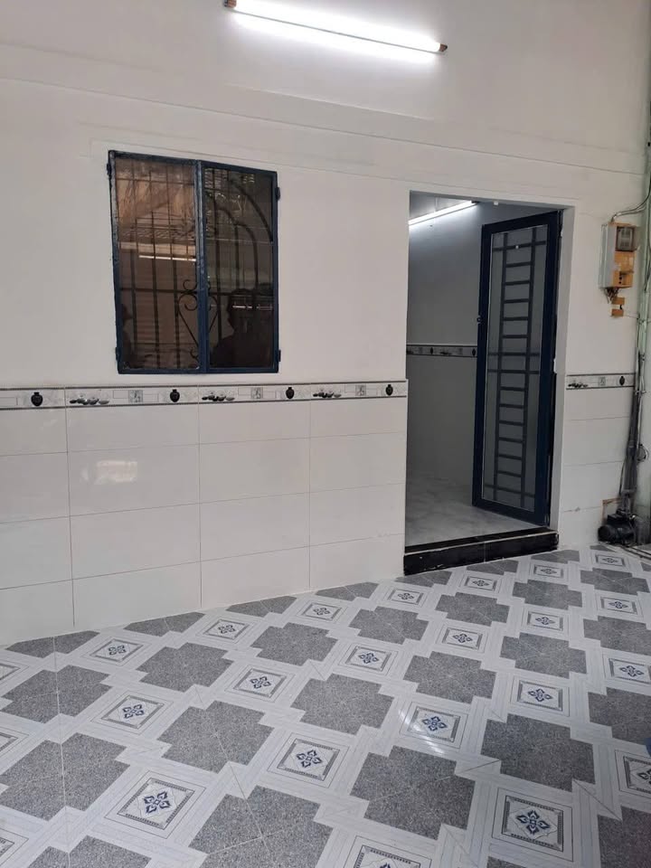 Nhà nguyên căn cho thuê tại Dương Bá Trạc, 48m² giá 8.5 triệu - Sẵn sàng vào ở!