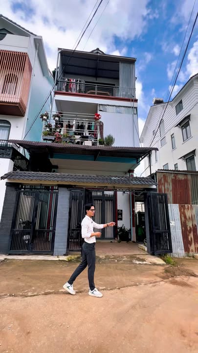 Nhà mới xây đường Nguyễn Siêu, Đà Lạt 213m² giá 15.5 tỷ - Cơ hội đầu tư sinh lời!