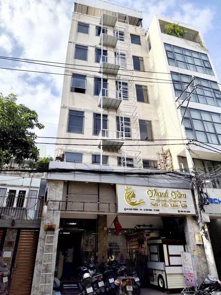 Chính chủ bán tòa căn hộ dịch vụ 7 tầng ngay nhà ga T3 – 211m² chỉ 53 tỷ