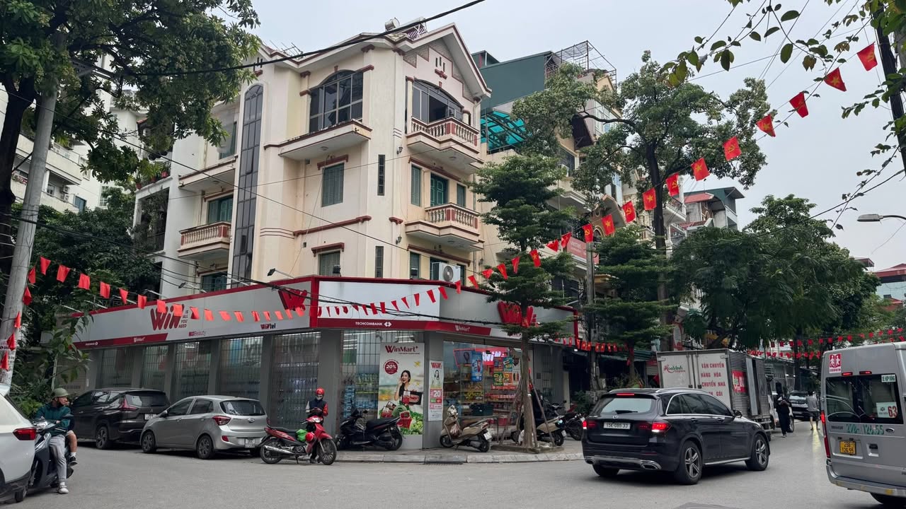 FrontHouse Nguyễn Đình Hoàn 80m² giá 45.9 tỷ - Kinh doanh siêu lợi nhuận!