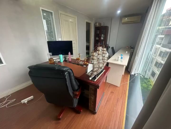 Cho thuê văn phòng tại Nam Từ Liêm, Hà Nội 20m² - Không gian làm việc hiện đại, giá tốt!