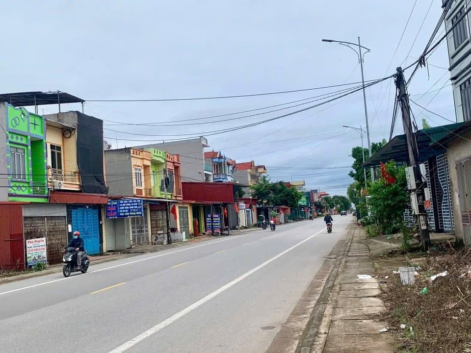 Bán lô đất mặt tiền DT298, Việt Yên 78m² giá chỉ 2 tỷ - Cơ hội đầu tư hấp dẫn!