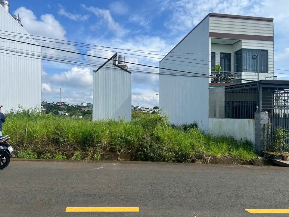 Đất mặt tiền đường Mạc Đỉnh Chi, Bảo Lộc 100m² giá 1.65 tỷ - Đầu tư sinh lời ngay!