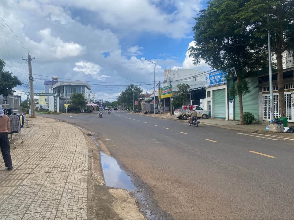 Nhà mặt tiền Tùng Mậu, Đức Trọng 166m² giá 5.1 tỷ - Vị trí kinh doanh sầm uất!