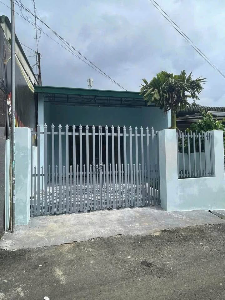 Nhà hẻm nhựa Hà Giang, Bảo Lộc 150m² giá 3 tỷ - Sân đậu ô tô thoải mái!