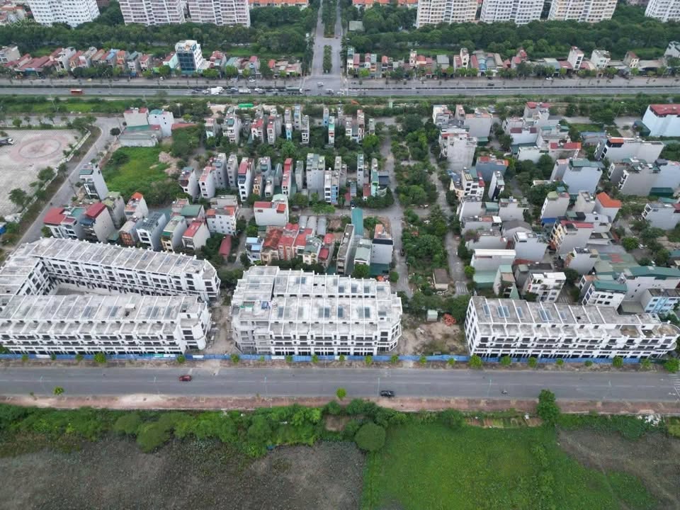 Shophouse 5 tầng Metropolitan Trâu Quỳ 67m² giá 13.7 tỷ - Đầu tư sinh lời ngay!