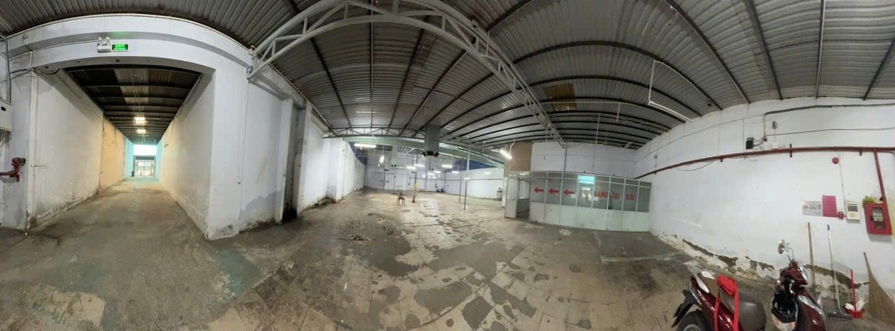 Bán nhà mặt tiền Kênh Tân Hóa, quận Tân Phú, diện tích 612m² - Kinh doanh sầm uất