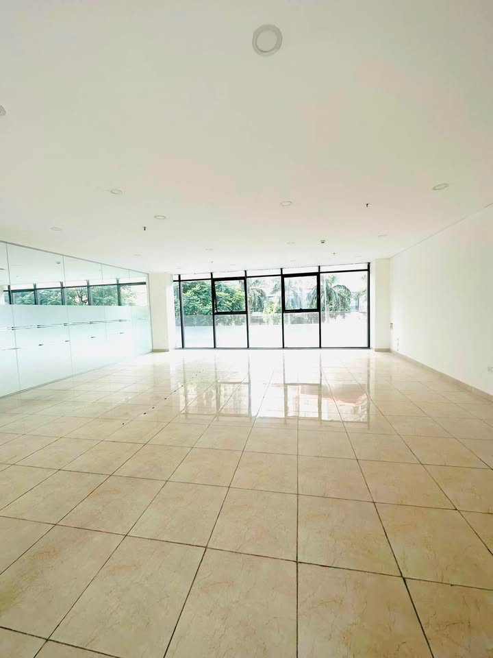 Cho thuê văn phòng tại chung cư Lacasta Văn Phú 80m² giá 16 triệu - Phù hợp nhiều mô hình kinh doanh!