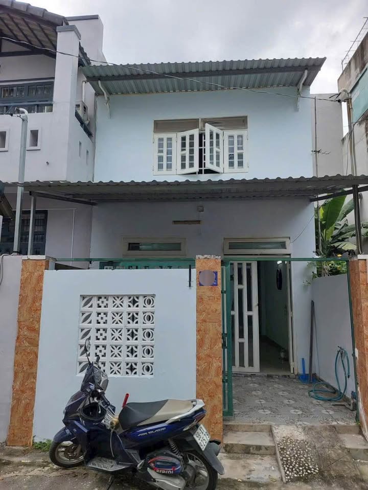 Nhà Phú Hữu Thủ Đức 51m² giá 3.4 tỷ - Sổ hồng riêng, hoàn công đầy đủ!