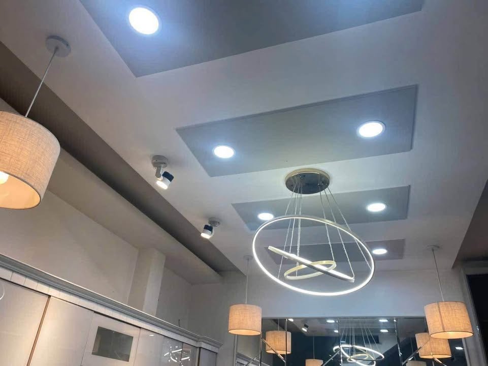 Nhà phố Khúc Thừa Dụ, Vĩnh Niệm 50m² giá 7.1 tỷ - Vị trí kinh doanh đắc địa!