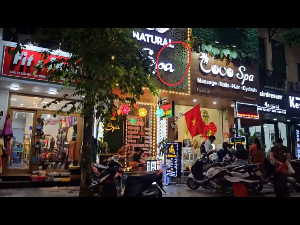 Cho thuê cửa hàng mặt tiền phố Cầu Gỗ, quận Hoàn Kiếm, 48m² - Vị trí đắc địa kinh doanh!