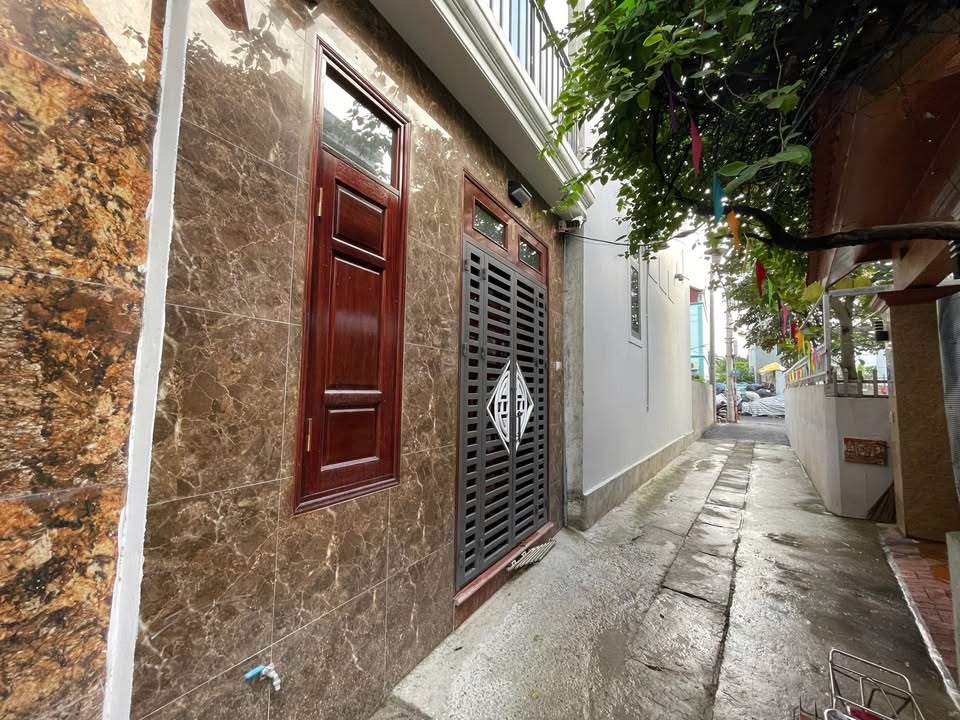 Nhà nguyên căn 6 tầng tại 37 Tây Tựu, Bắc Từ Liêm - Giá chỉ 11 triệu/tháng!