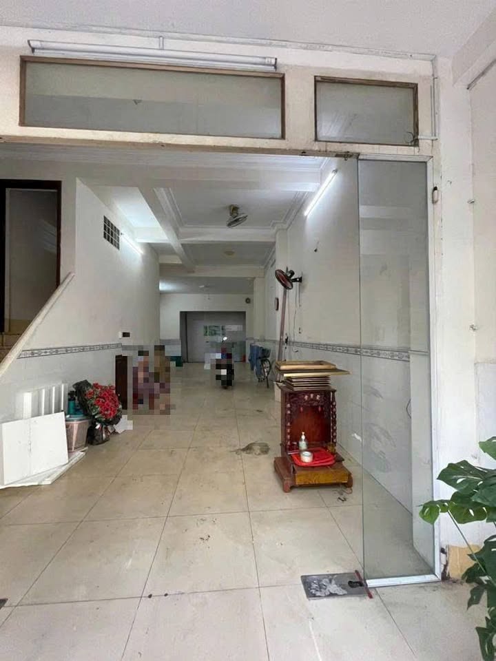 Cho thuê nhà mặt tiền Phạm Hùng, Bình Chánh 75m² - Giá thuê 22 triệu/tháng, vị trí kinh doanh thuận lợi!