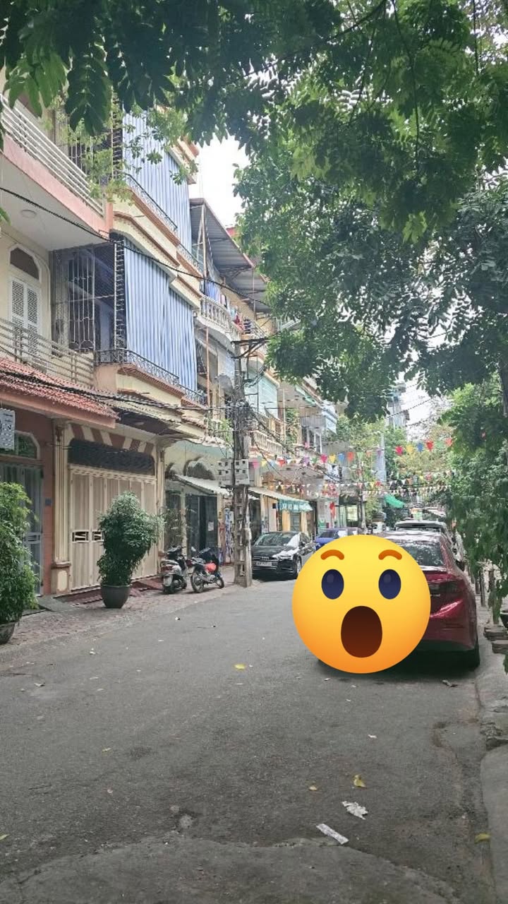 Đất nền Hoàng Quốc Việt, Cầu Giấy 65m² giá 8 tỷ - Cơ hội đầu tư sinh lời!