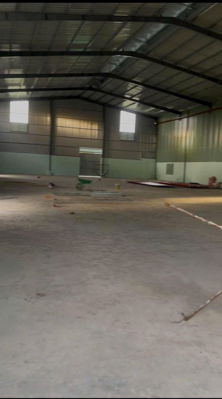 Cho thuê xưởng ó keo khô Hậu Nghĩa 1000m² giá 60 triệu - Hoạt động ngay!