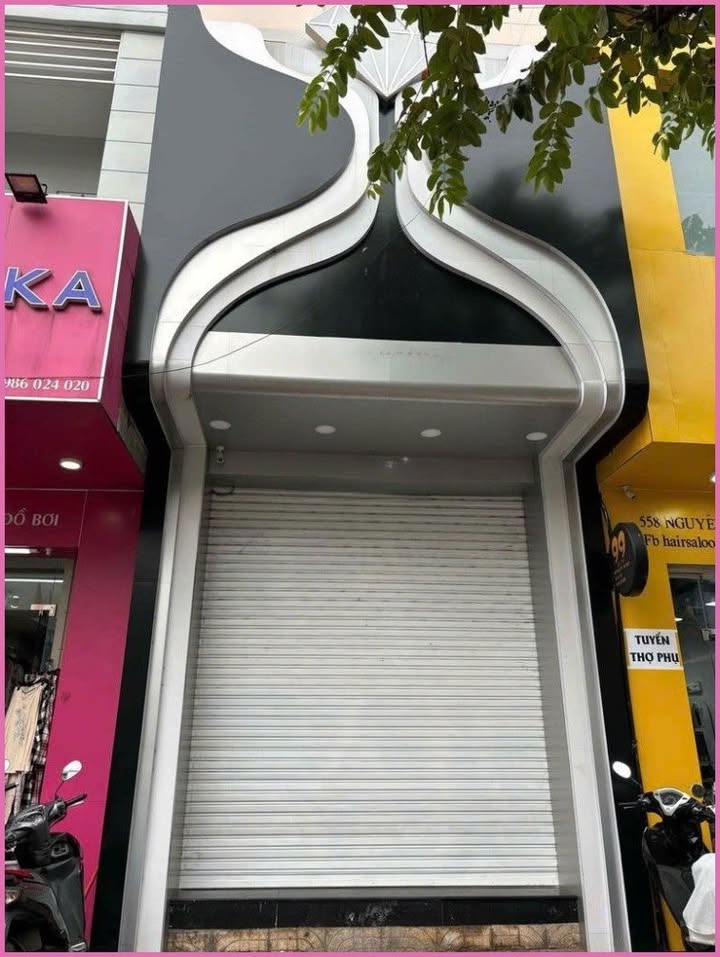 Nhà Cho Thuê Góc 2 Mặt Tiền Nguyễn Đình Chiểu, Quận 3, Diện Tích 80m², Giá 50 Triệu - Vị Trí Đắc Địa Cho Kinh Doanh!