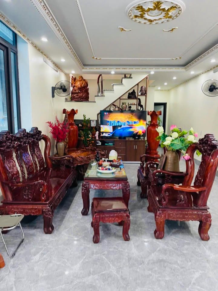 Nhà mặt tiền phường Ngọc Xuân 95.8m² giá 3 tỷ - Kinh doanh thuận lợi!