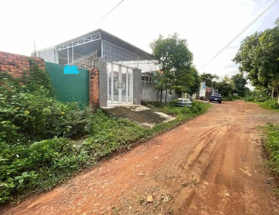 Bán đất hẻm 199 Y Wang, Ea Kao, Đắk Lắk 100m² - Hẻm ô tô tránh nhau thoải mái!