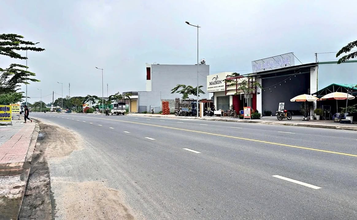 Đất nền Phú Mỹ, quận 7, diện tích 292m² giá 10 tỷ - Vị trí vàng kinh doanh thuận lợi!