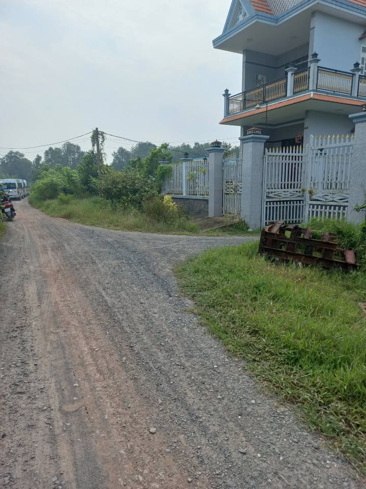 Đất mặt tiền sông Vàm Cỏ Động 2800m² giá 4.76 tỷ - Cơ hội đầu tư tuyệt vời!