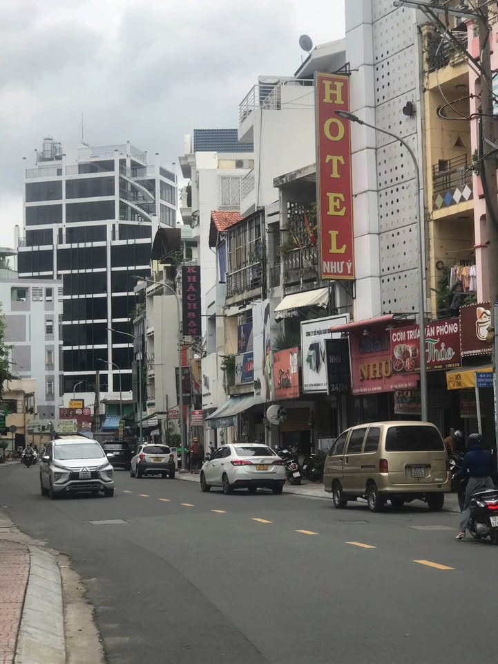 Nhà riêng Quận 3 66m² giá 6 tỷ - Full nội thất cao cấp, vào ở ngay!