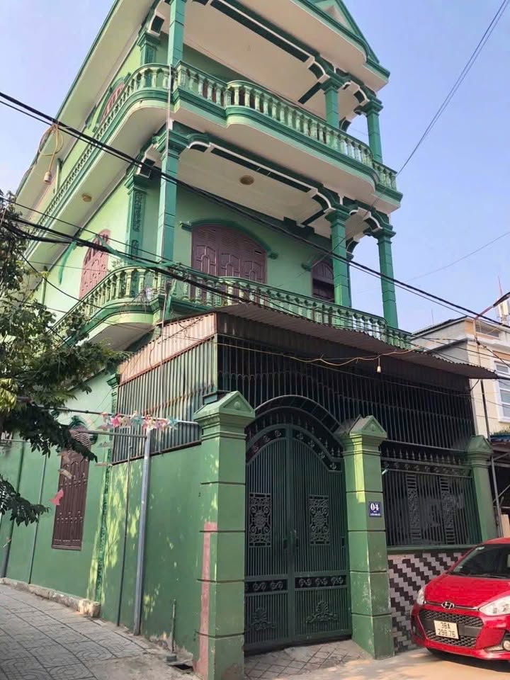 Nhà 3 tầng góc 2 mặt tiền Khối 16, Vinh 112m² giá 7 tỷ - Kinh doanh thuận lợi!