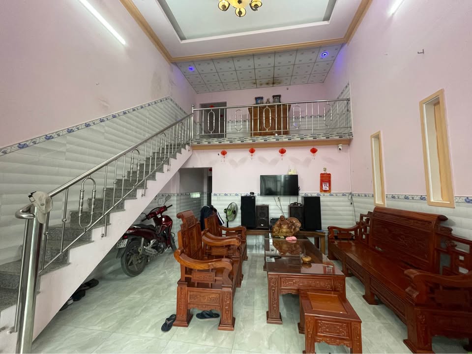 Nhà đẹp Lộc Sơn Bảo Lộc 95m² giá 2.25 tỷ - Bán gấp giá rẻ!