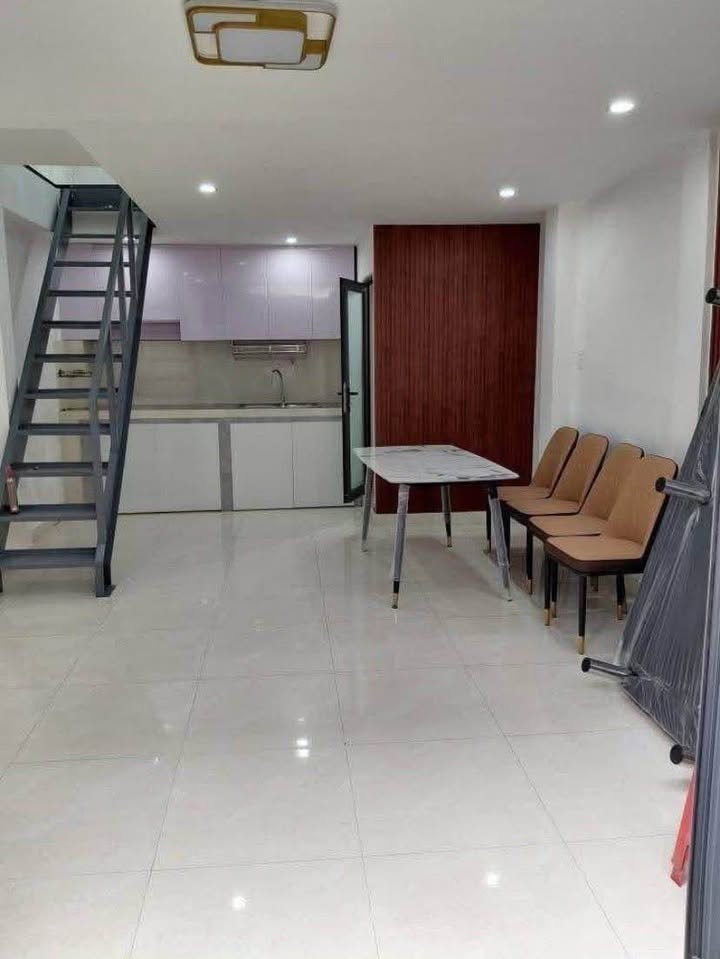 Nhà 2 tầng trung tâm Hải Châu Đà Nẵng 30m² giá 2.1 tỷ - Đầu tư sinh lời ngay!