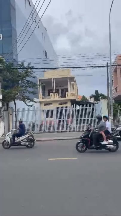 Bán gấp FrontHouse 589m² mặt tiền Cách Mạng Tháng 8 Thủ Dầu Một - Kinh doanh sầm uất!