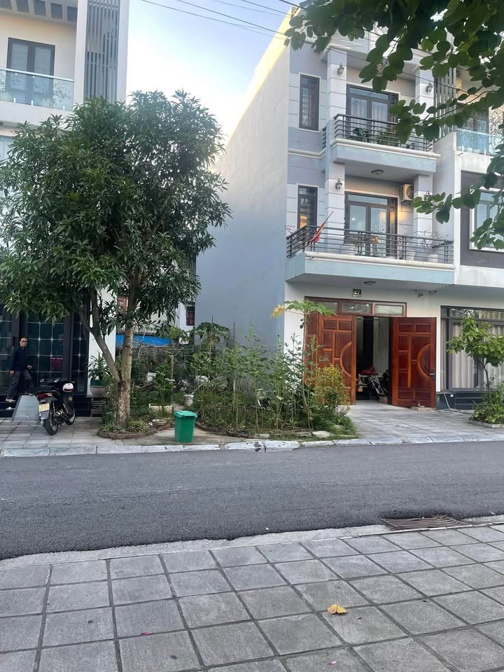 Đất thổ cư Tháng 8, Móng Cái 71m² - Vị trí đắc địa, giá tốt!