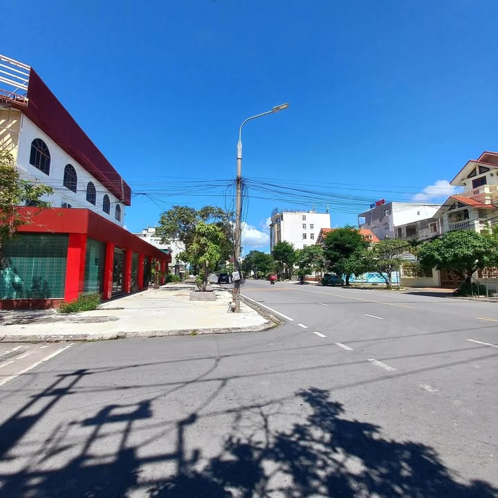 Cho thuê tòa nhà 3 tầng Bến Đo Cẩm Phả 700m² - Kinh doanh sầm uất ngay trung tâm!