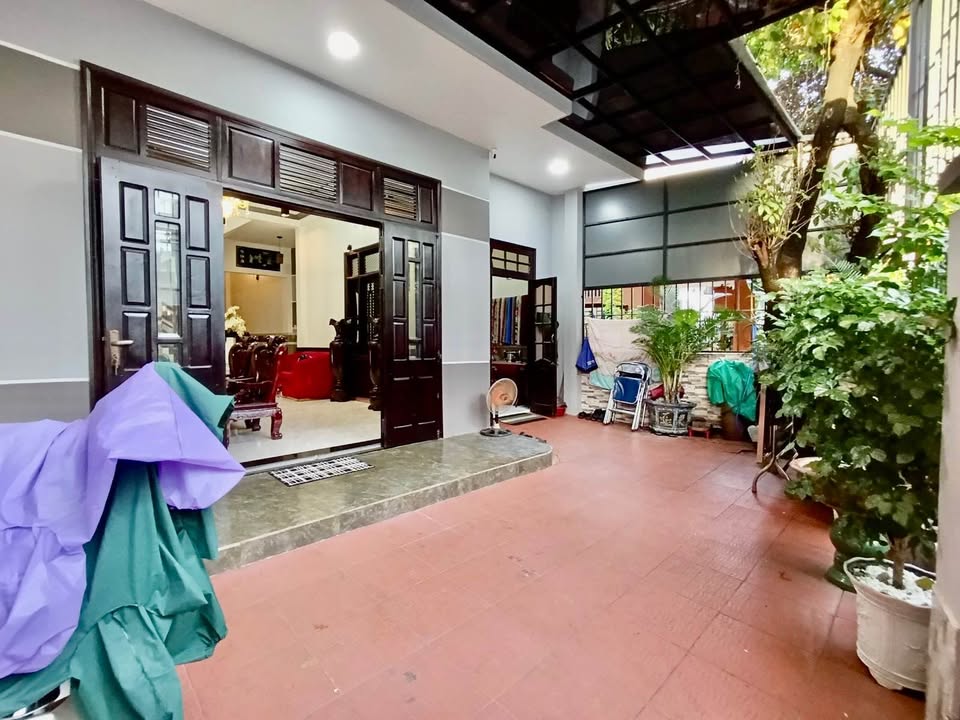 Nhà Cẩm Lệ 122m² giá 4 tỷ - Kiệt ô tô, sân rộng để xe!