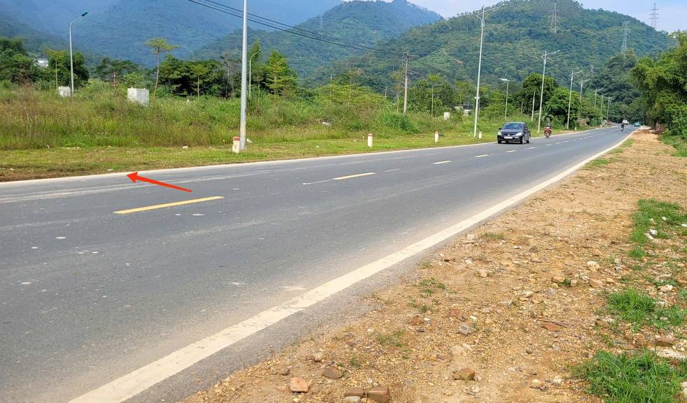 Đất nền Lương Sơn 100m² giá 1 tỷ - Mặt tiền Quốc lộ 6, kinh doanh thuận lợi!