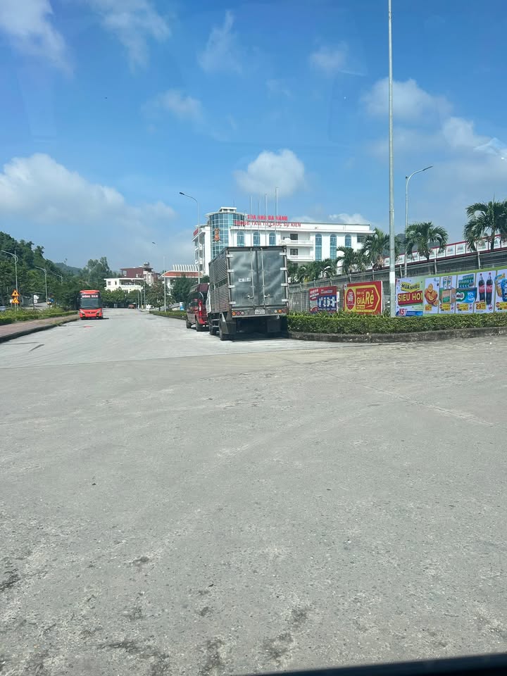 Đất nền đẹp bán gấp tại đường 18 cũ, phường Hà Tu, 142m² giá 2.6 tỷ - Kinh doanh sầm uất!