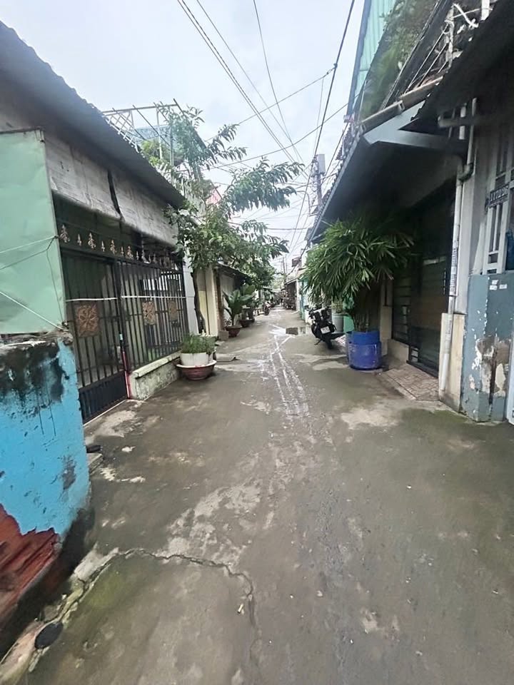 Nhà cấp 4 Phạm Thế Hiển, Q.8 42m² giá 3.3 tỷ - Sổ hồng chính chủ!