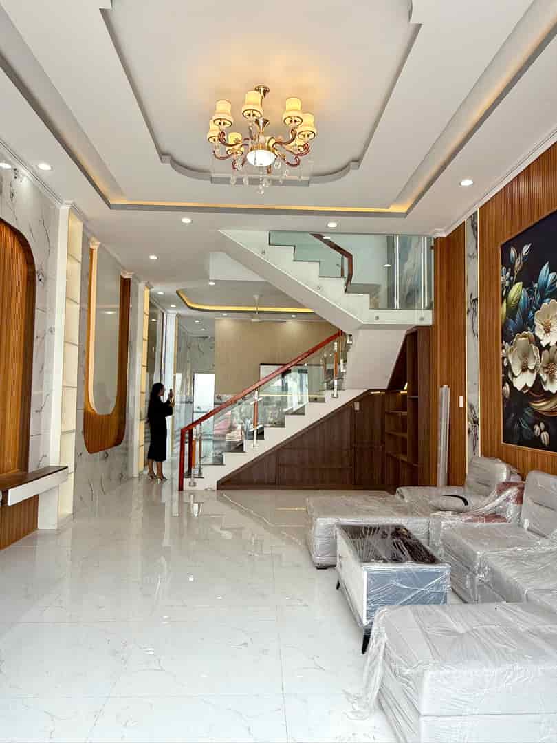 Nhà mặt tiền Đinh Đức Thiện, 100m² chỉ 2.55 tỷ - Nhận nhà ngay!