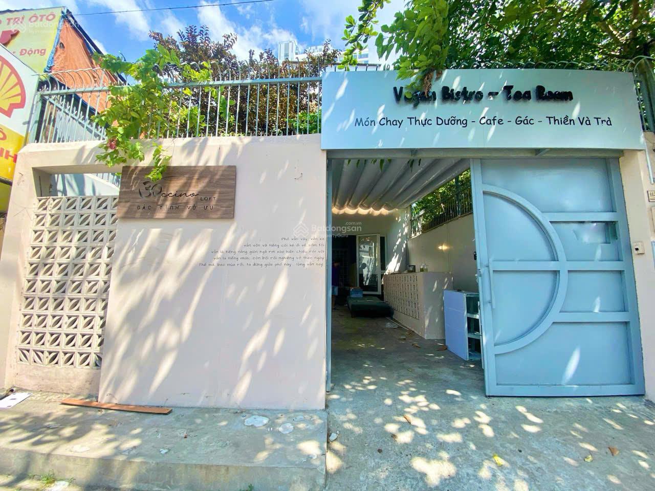 Căn hộ dịch vụ 79m² giá 120 triệu - Sang gấp, vị trí thuận lợi tại quận 7!