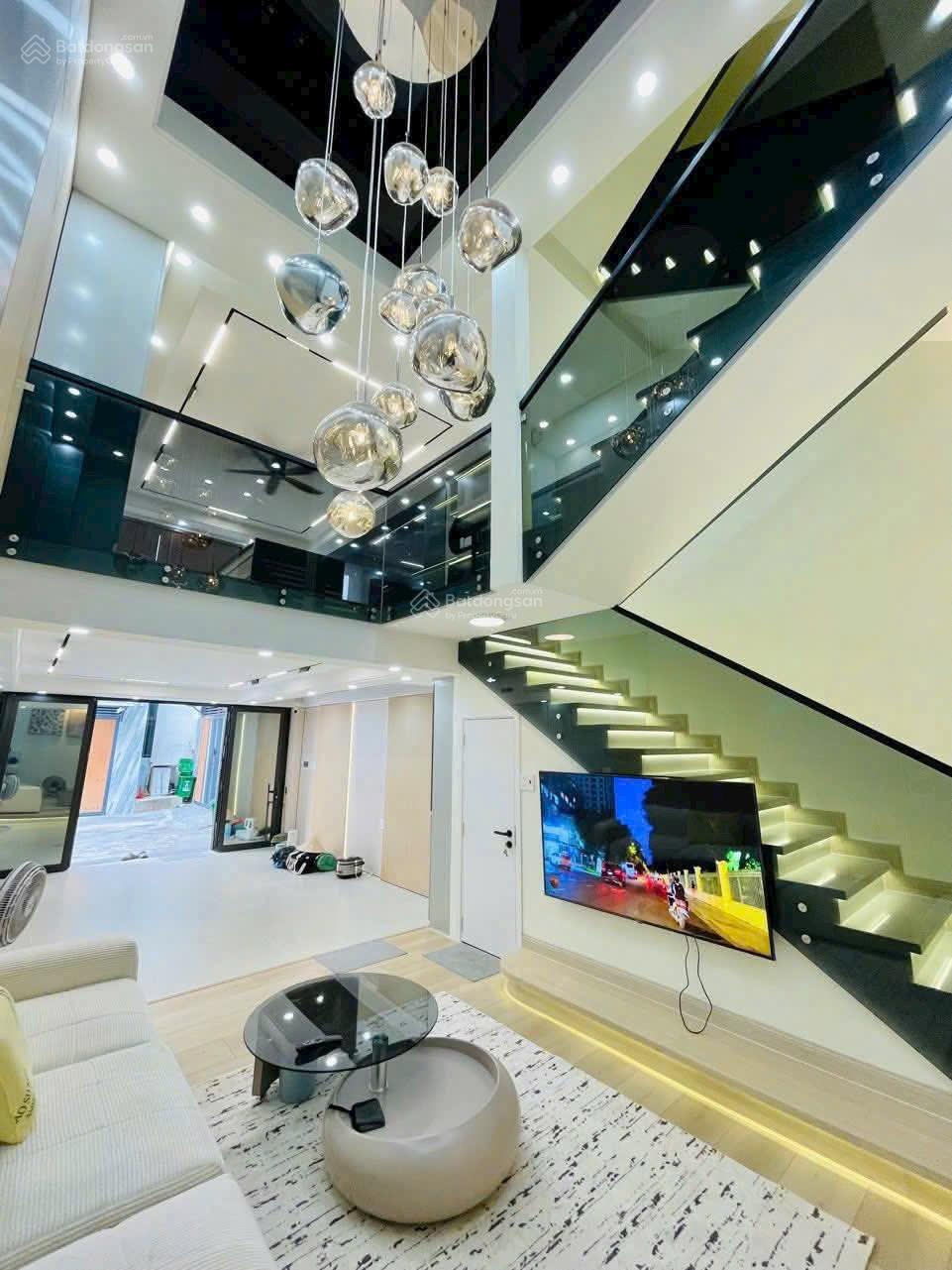 Nhà mới 100% Nguyễn Tư Giản 200m² giá 27 triệu - Phù hợp cho văn phòng công ty