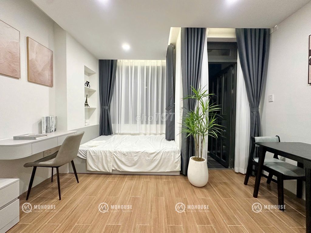 Studio ban công full nội thất 30m² giá 6.5 triệu - Vị trí ăn uống sầm uất Bàu Cát!
