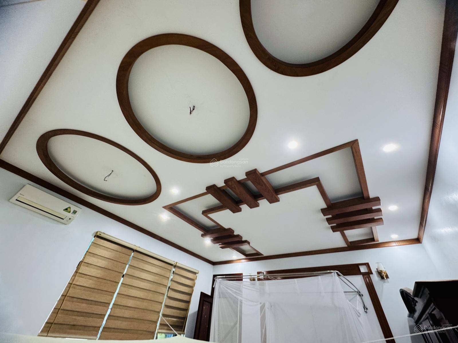 Biệt thự 2 mặt tiền Lưu Vệ, Quảng Xương 183m² giá 6.15 tỷ - Dân trí cao, vị trí trung tâm!